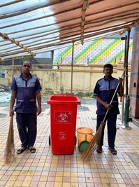 FY2 Andheri - Sweeper Visit in school