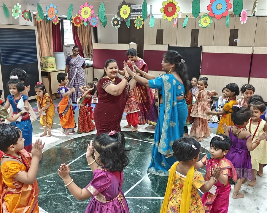 Ramabai Parangjape Balmandir Vile Parle